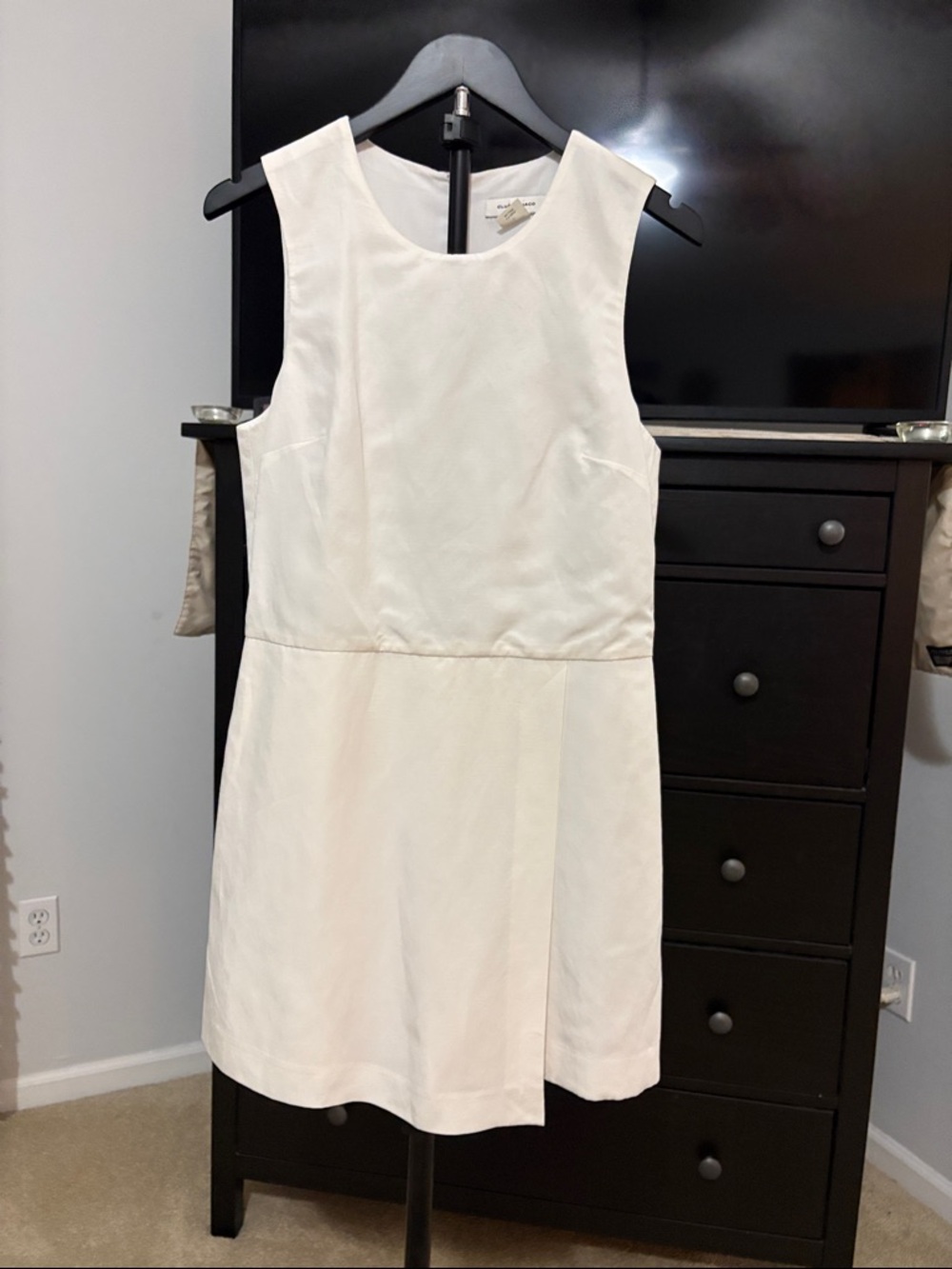 Club Monaco White Sleeveless Shift Dress